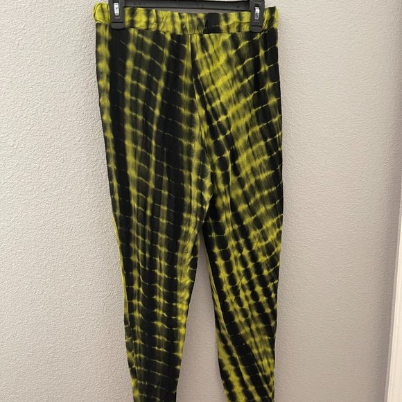 Fashion Nova - Tie Dye Stretchy Pants - Picture 2 of 3